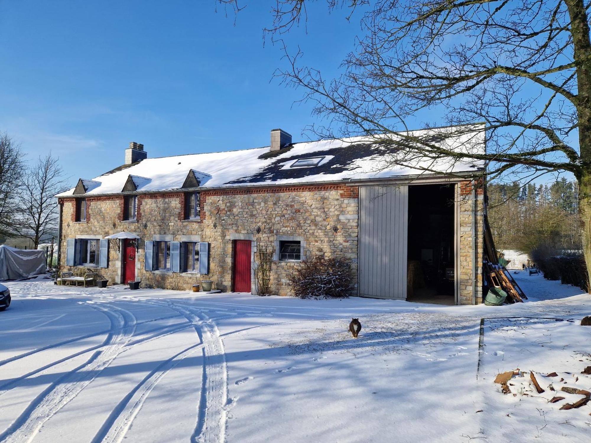Habitat Bed and Breakfast Momignies Eksteriør billede